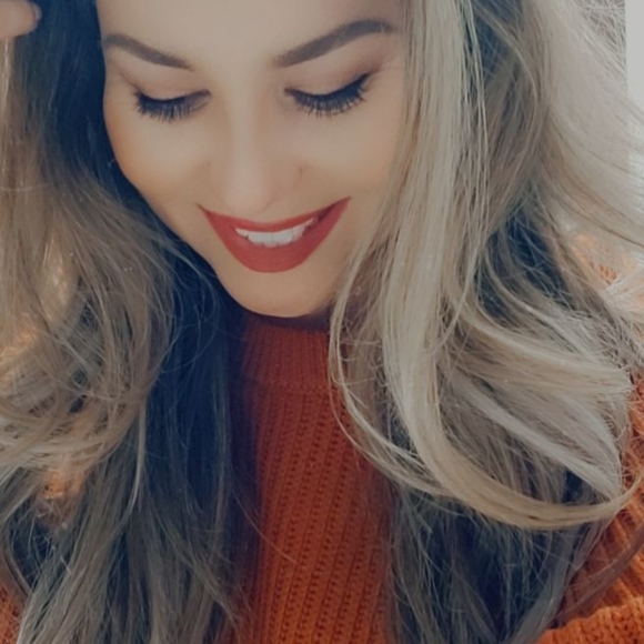 Meet your Posher, Racheal - Picture 3 of 3